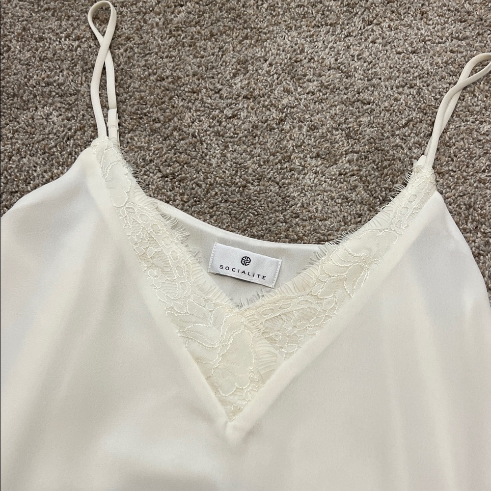 Cream Lace V Trim Camisole - Picture 2 of 3